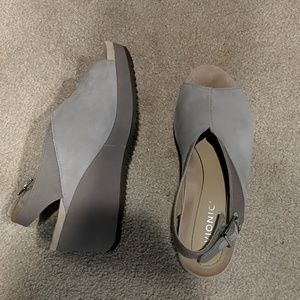 Grey wedges